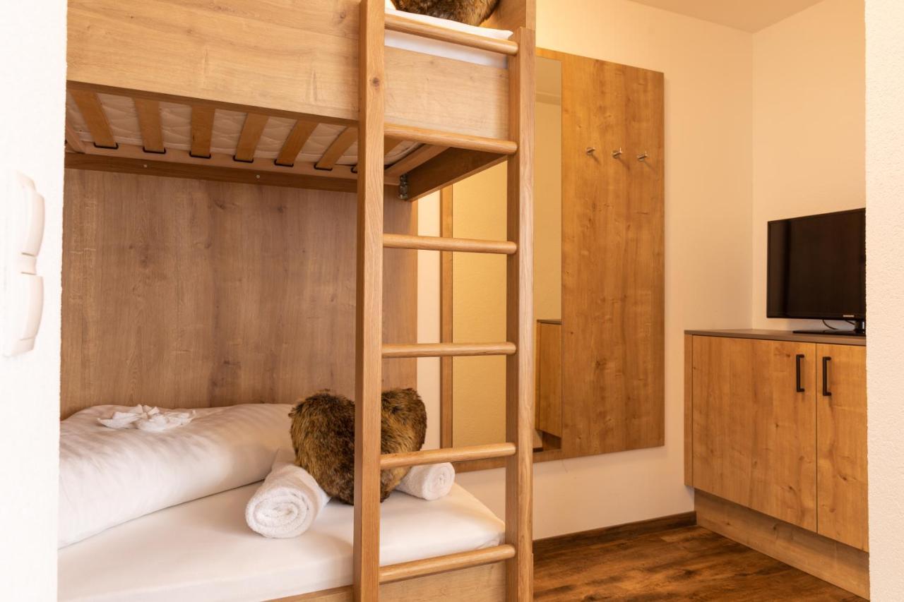 Pitztal Living Aparthotel แยร์สเซินส์ ภายนอก รูปภาพ