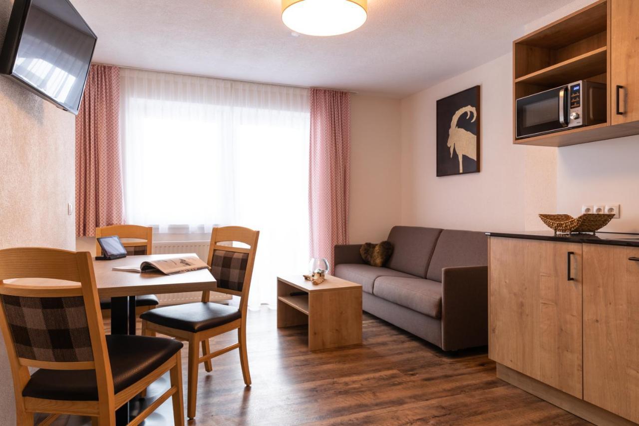 Pitztal Living Aparthotel แยร์สเซินส์ ภายนอก รูปภาพ