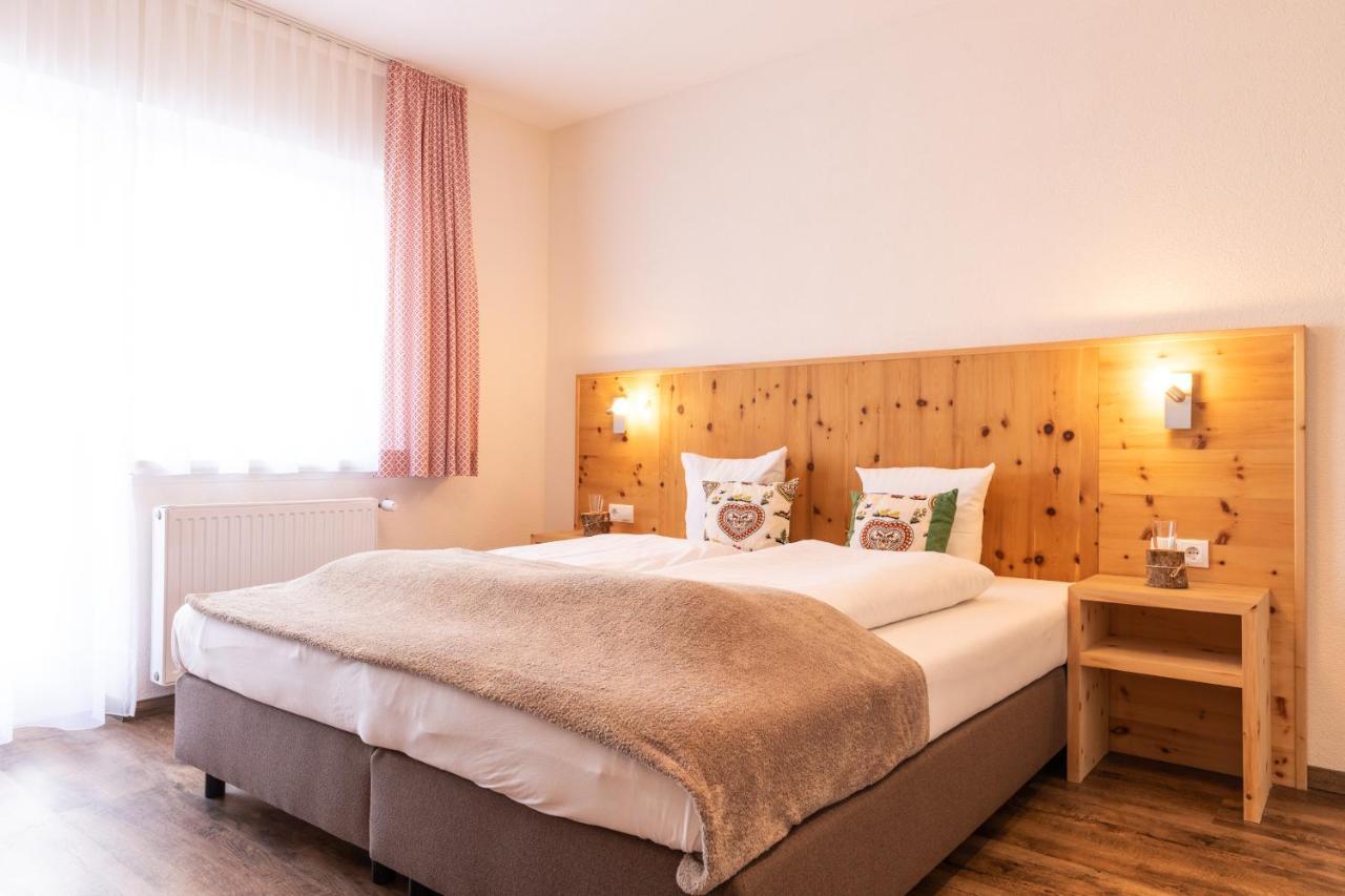 Pitztal Living Aparthotel แยร์สเซินส์ ภายนอก รูปภาพ