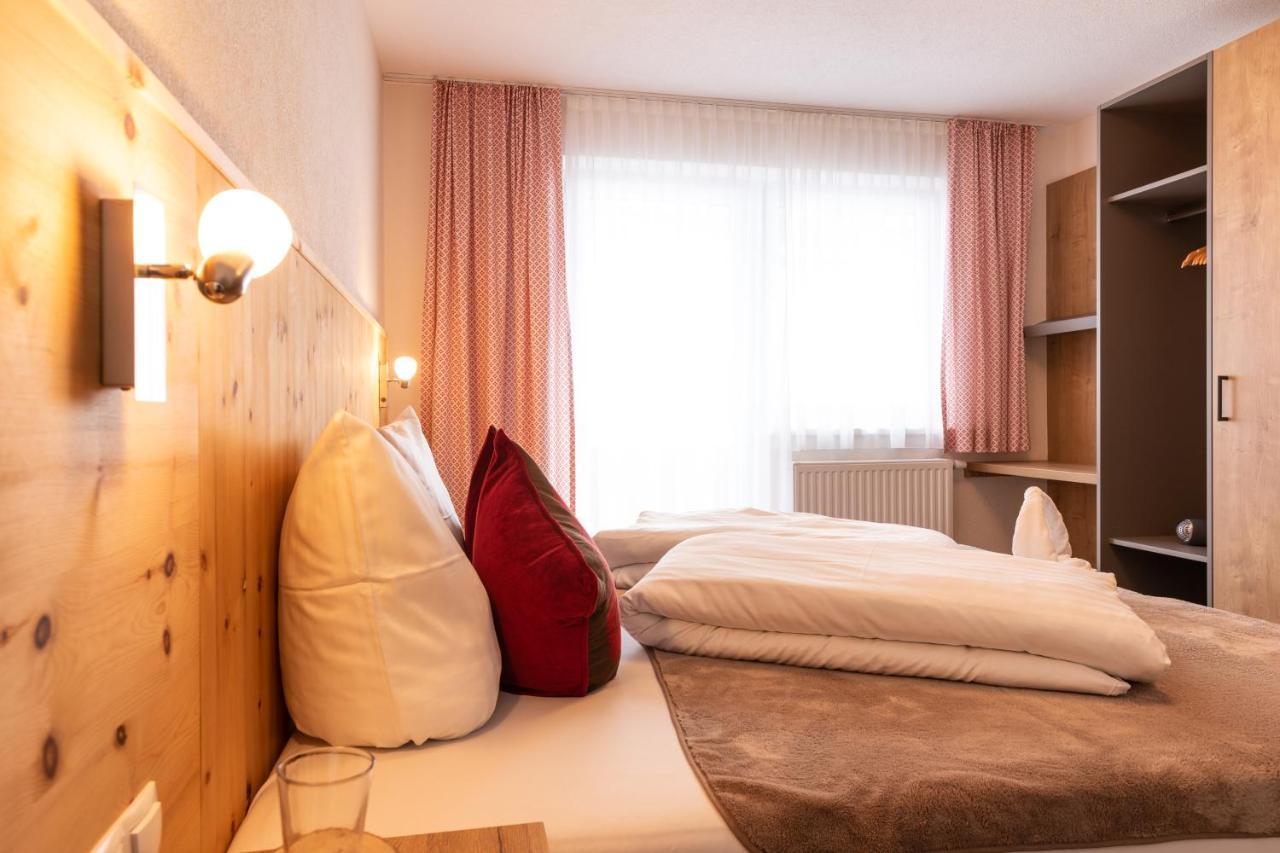 Pitztal Living Aparthotel แยร์สเซินส์ ภายนอก รูปภาพ