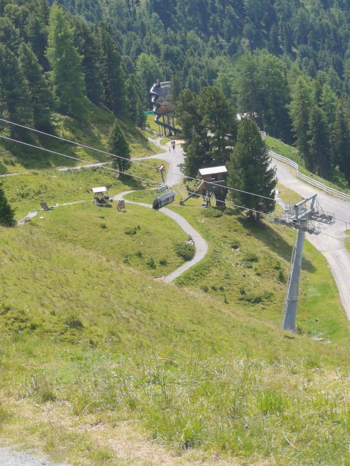 Pitztal Living Aparthotel แยร์สเซินส์ ภายนอก รูปภาพ