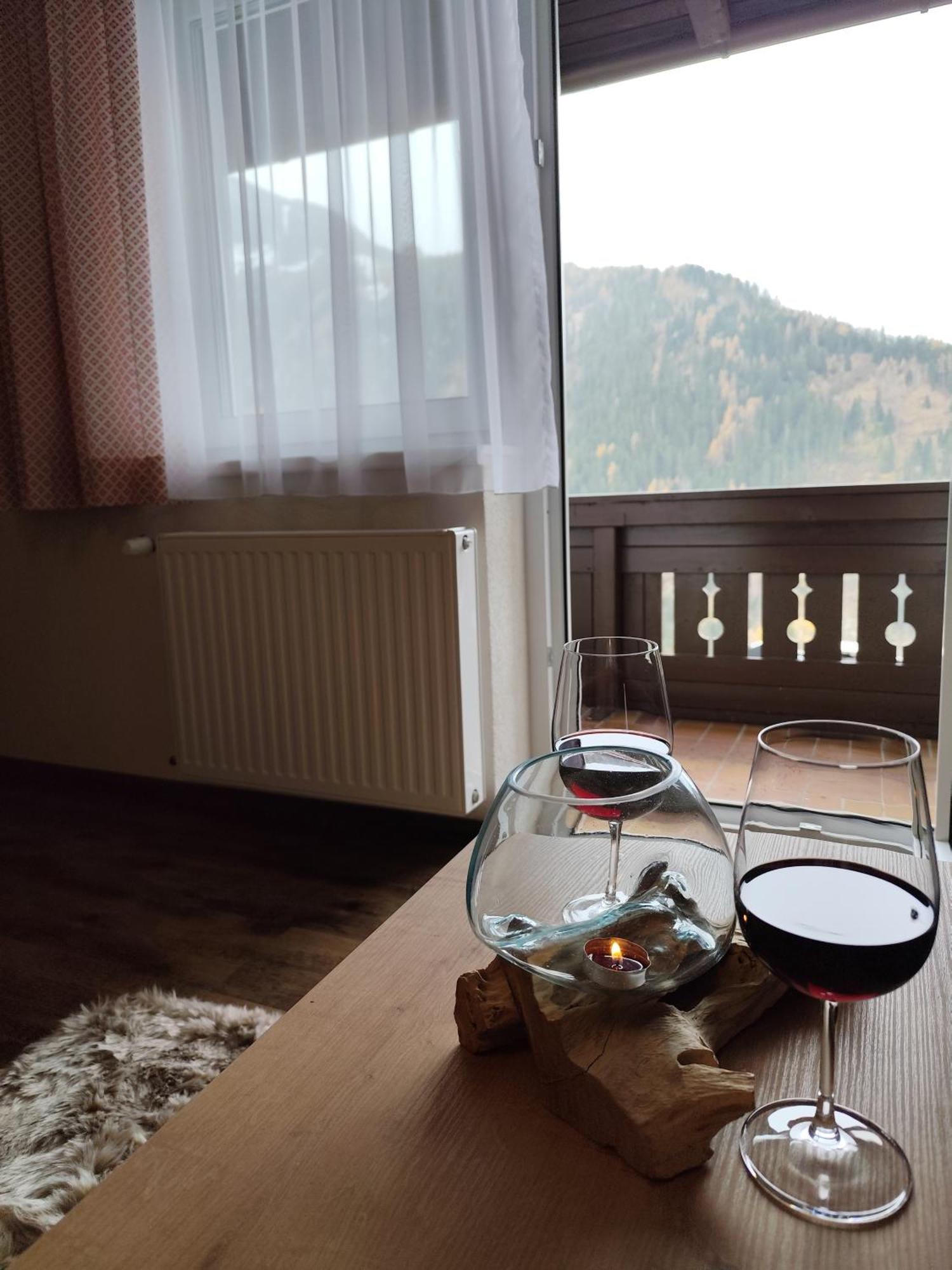 Pitztal Living Aparthotel แยร์สเซินส์ ภายนอก รูปภาพ