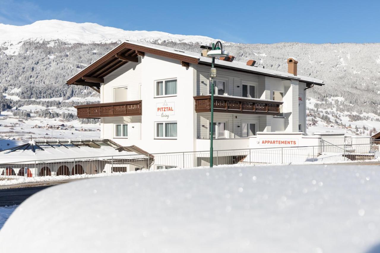 Pitztal Living Aparthotel แยร์สเซินส์ ภายนอก รูปภาพ